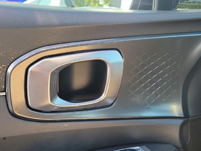 2025 Kia Sorento - $25,990