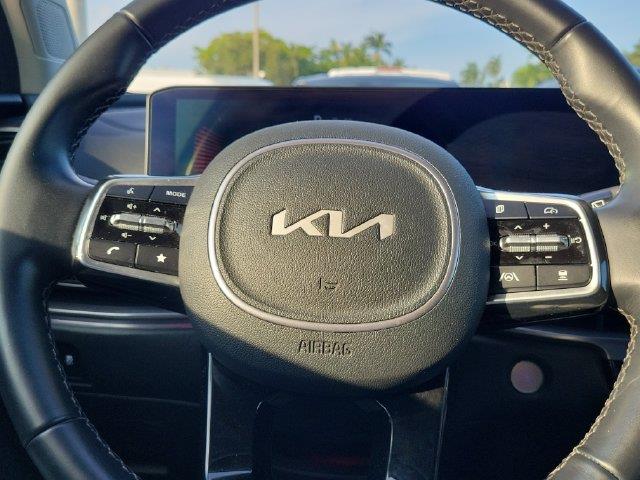 2025 Kia Sorento - $25,990