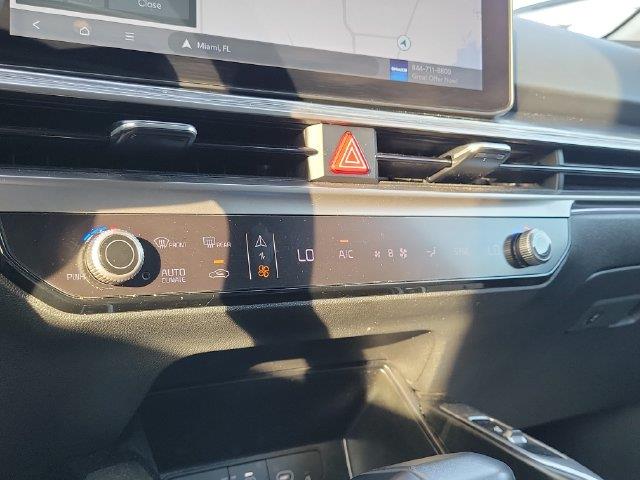 2025 Kia Sorento - $25,990