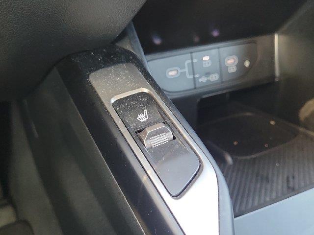 2025 Kia Sorento - $25,990