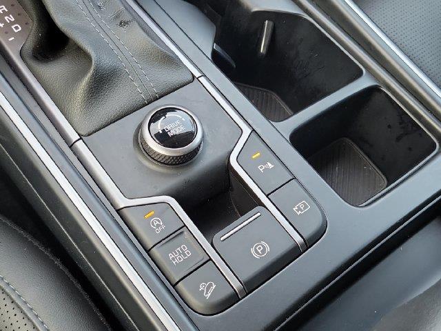 2025 Kia Sorento - $25,990