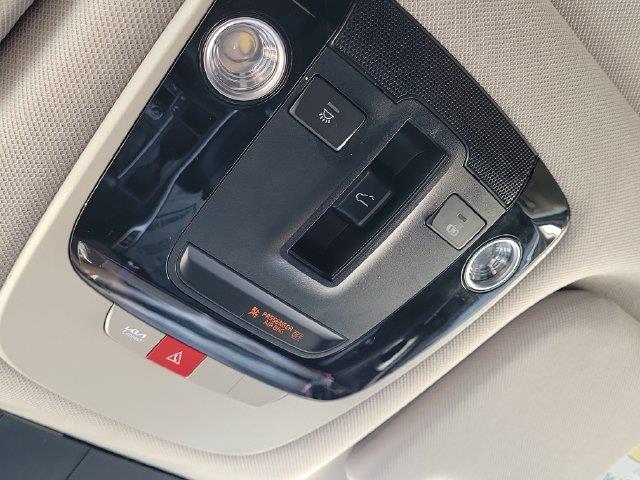 2025 Kia Sorento - $25,990