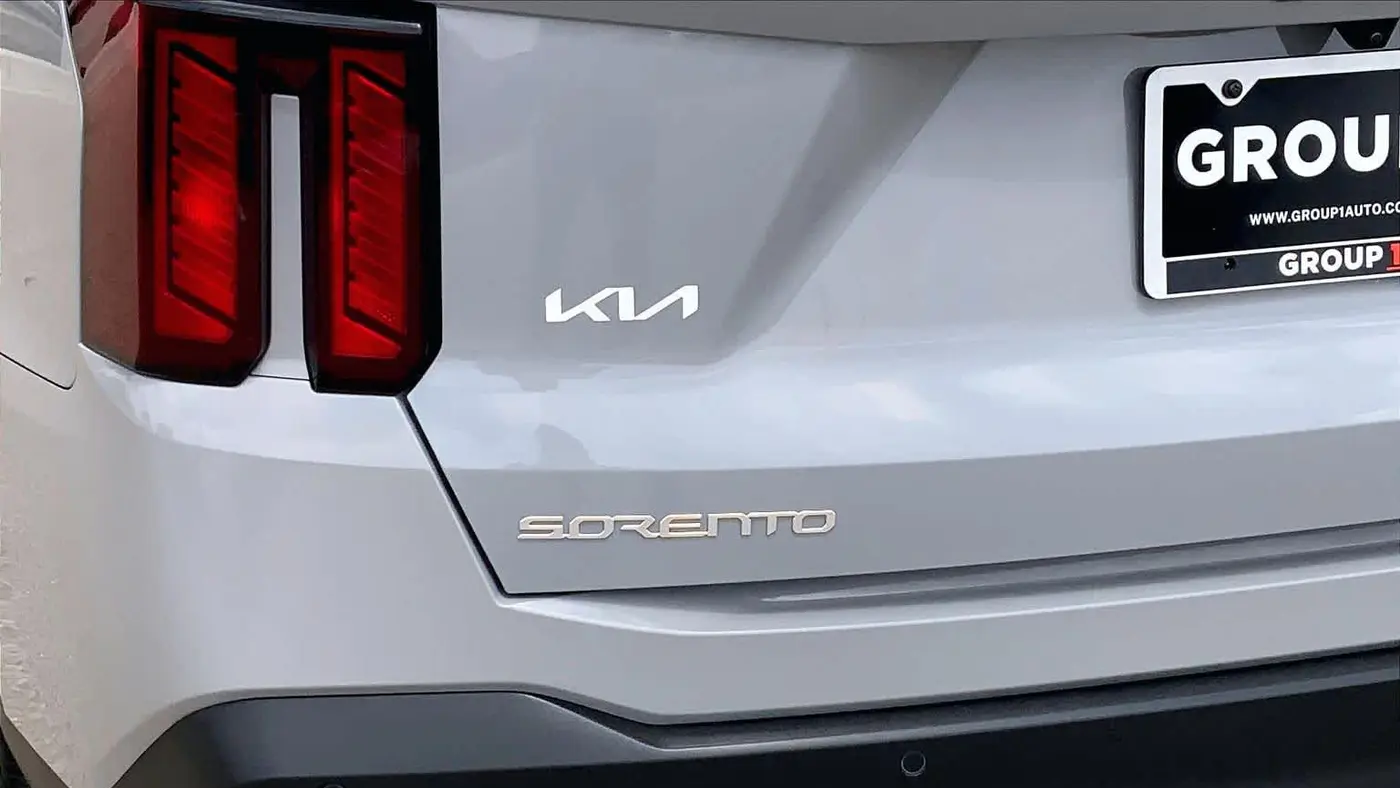 2025 Kia Sorento S
