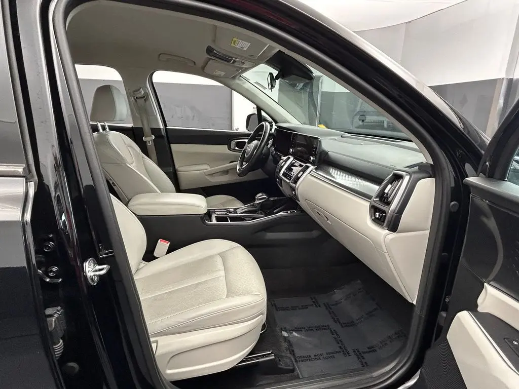 2023 Kia Sorento - $22,997
