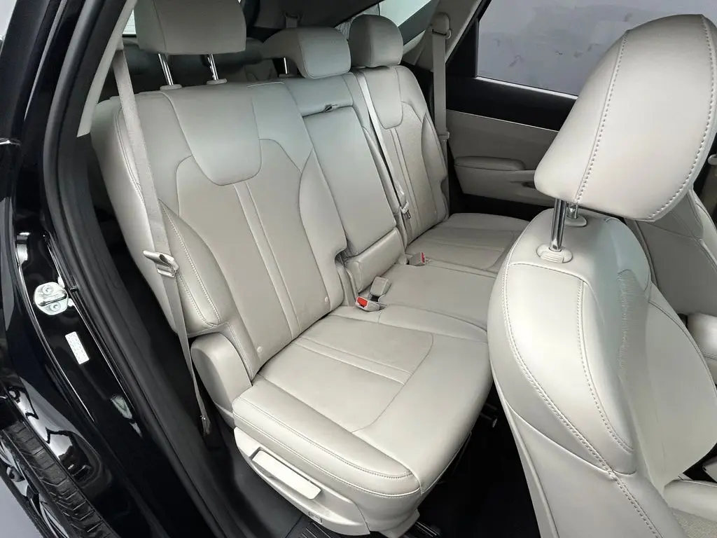 2023 Kia Sorento - $22,997