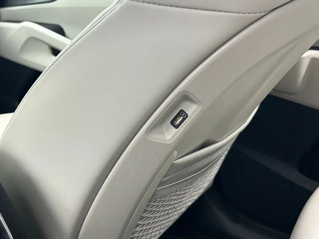 2023 Kia Sorento - $22,997