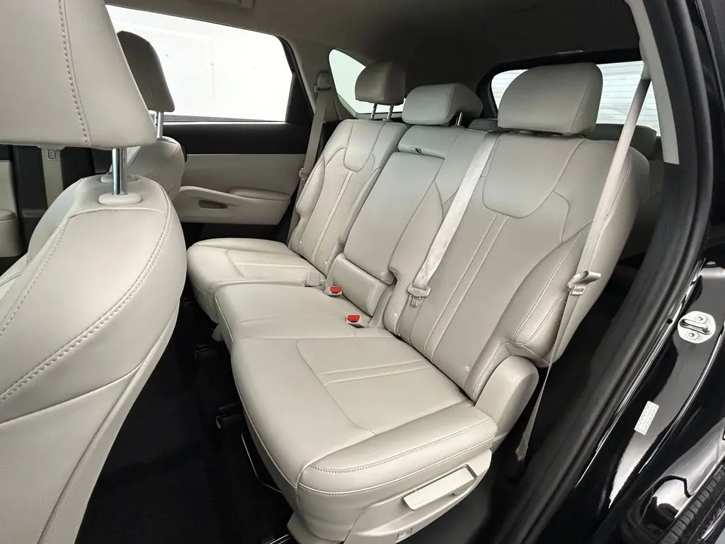 2023 Kia Sorento - $22,997