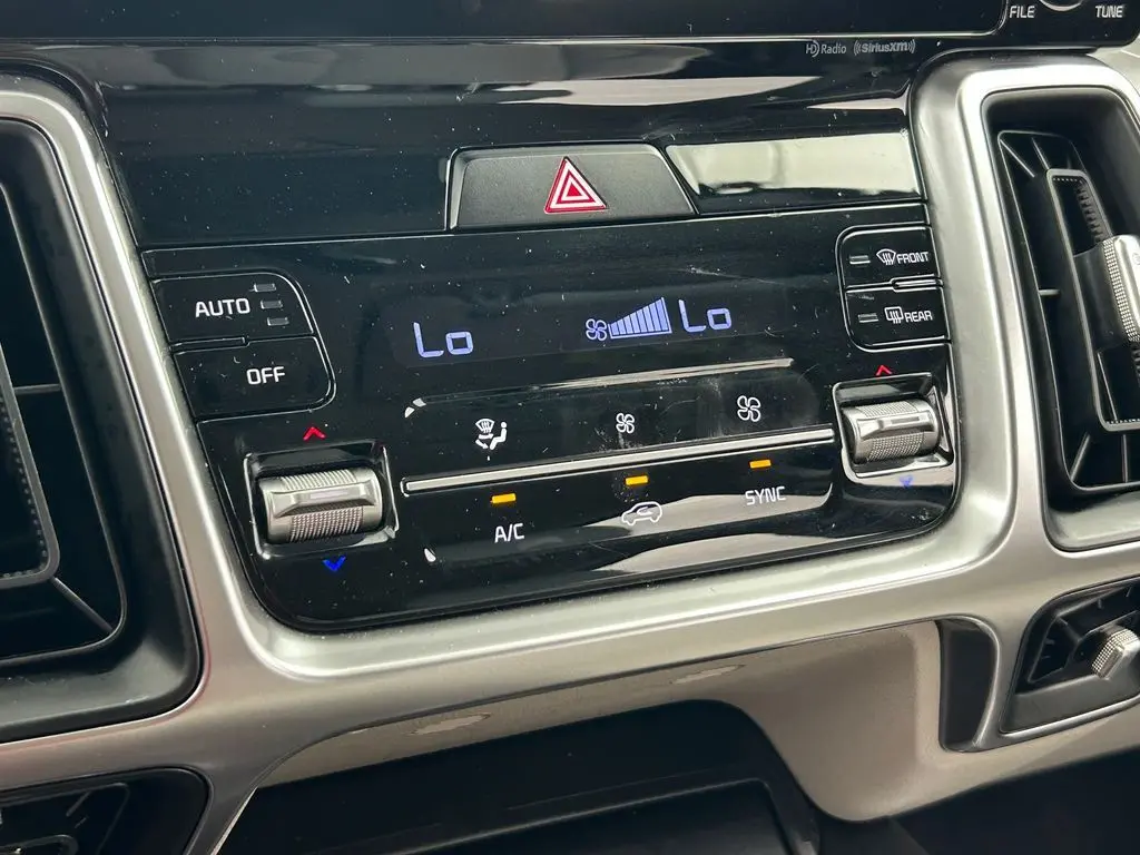 2023 Kia Sorento - $22,997