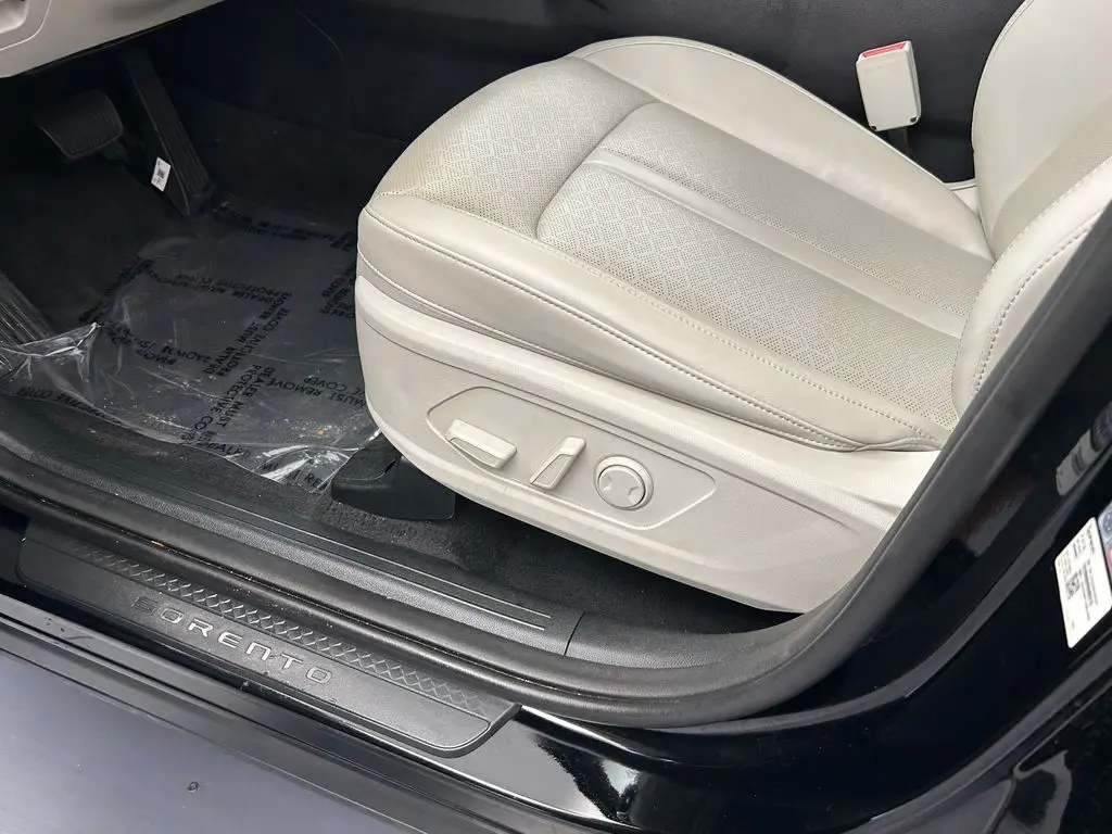2023 Kia Sorento - $22,997