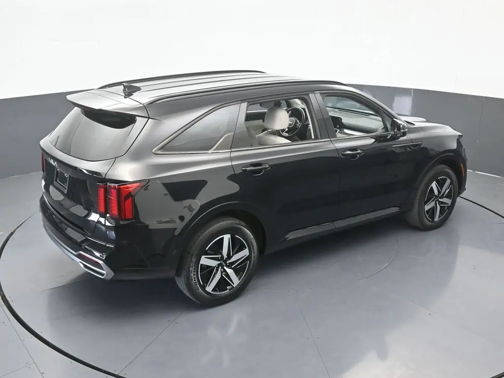 2023 Kia Sorento - $22,997