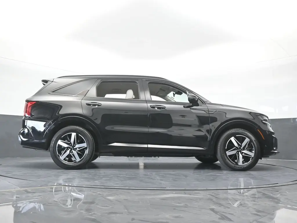 2023 Kia Sorento - $22,997