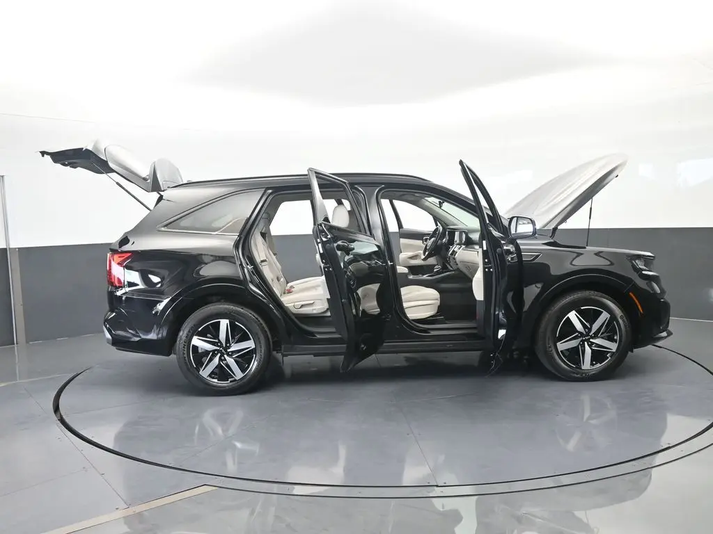 2023 Kia Sorento - $22,997