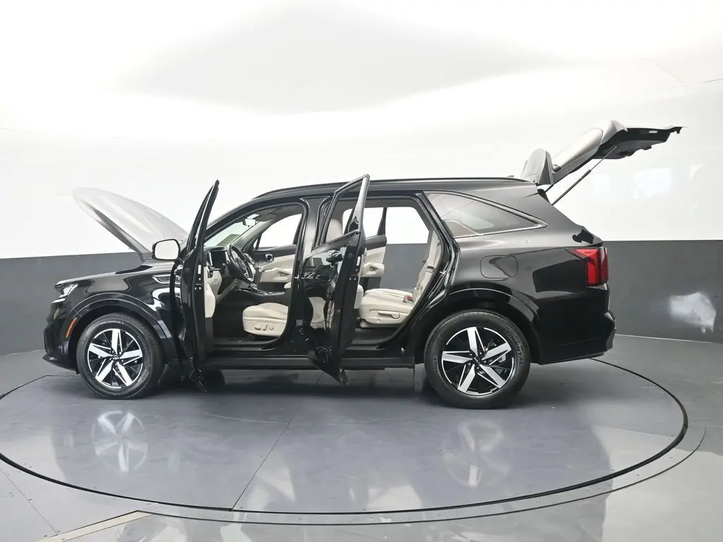 2023 Kia Sorento - $22,997