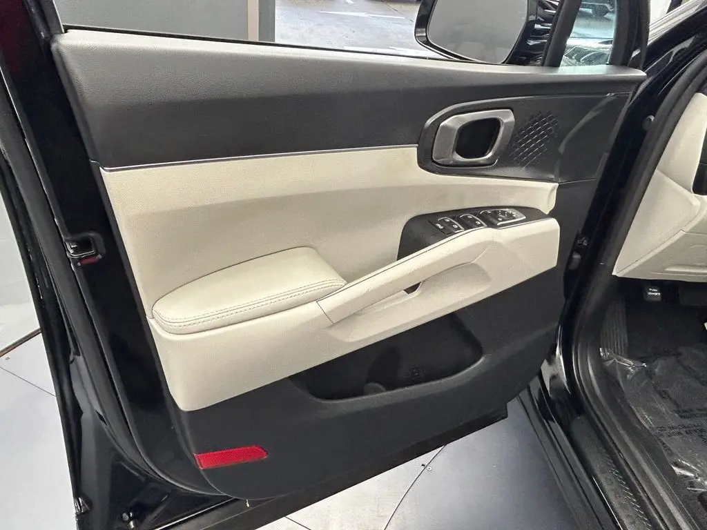 2023 Kia Sorento - $22,997