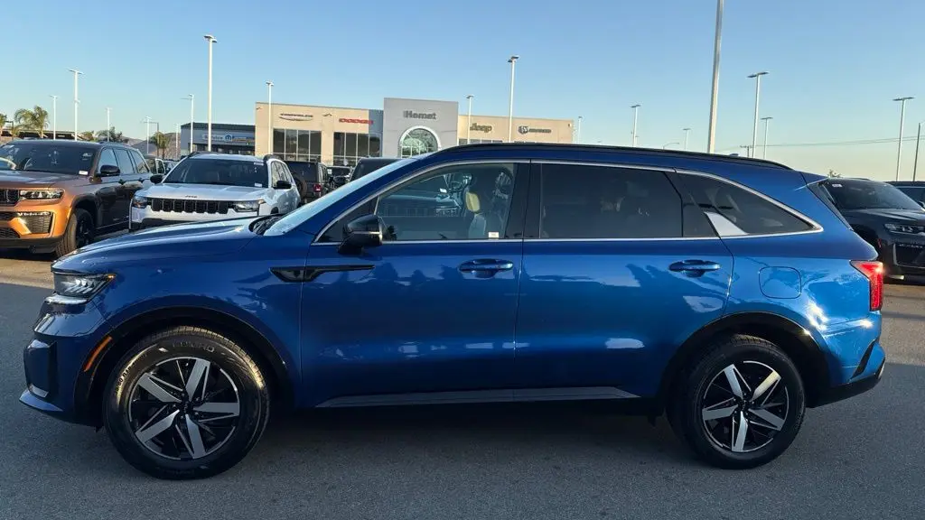 2023 Kia Sorento S