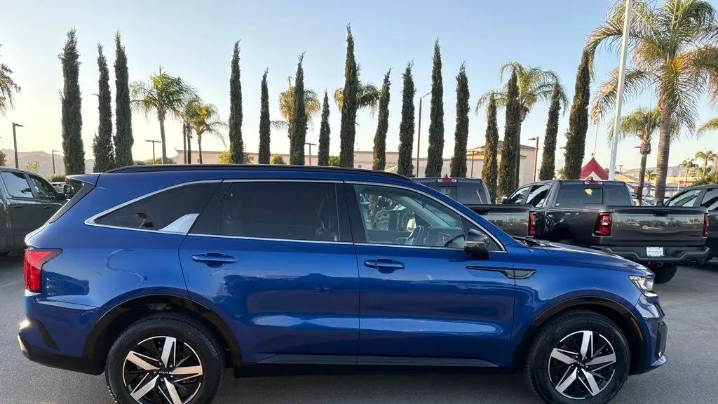 2023 Kia Sorento S