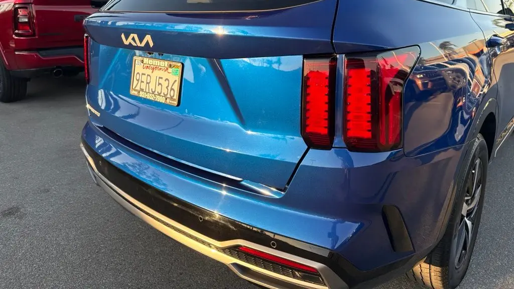 2023 Kia Sorento S
