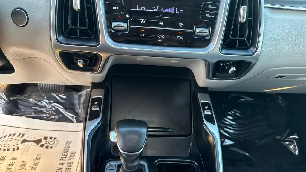 2023 Kia Sorento S