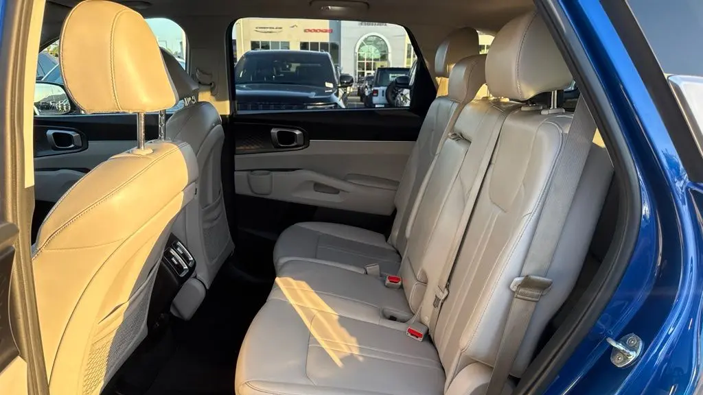 2023 Kia Sorento S