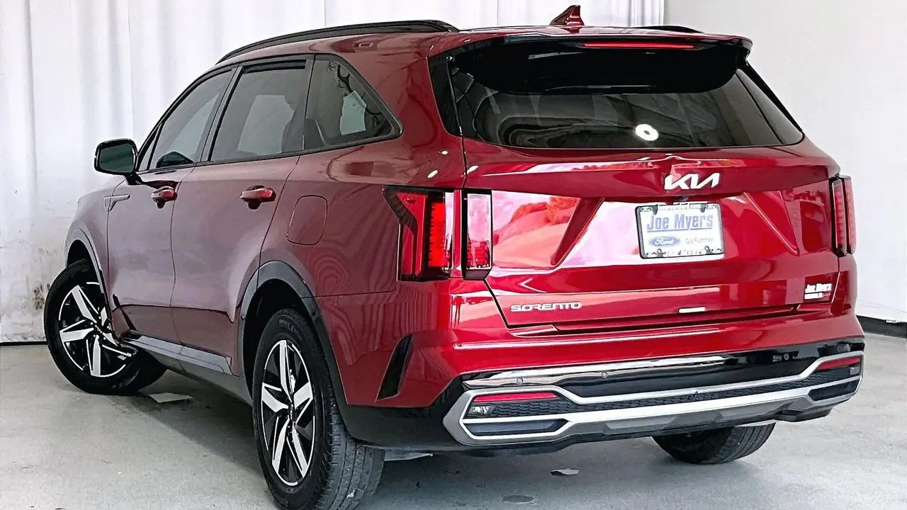 2023 Kia Sorento S