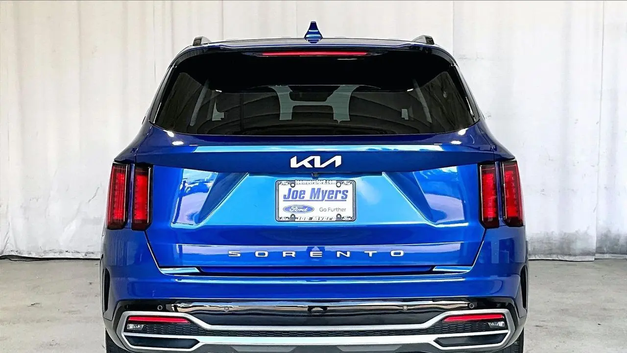 2022 Kia Sorento S