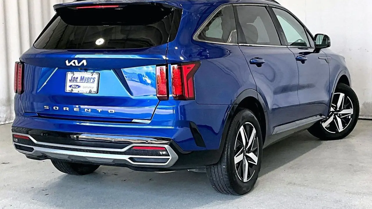 2022 Kia Sorento S