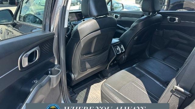 2023 Kia Sorento S