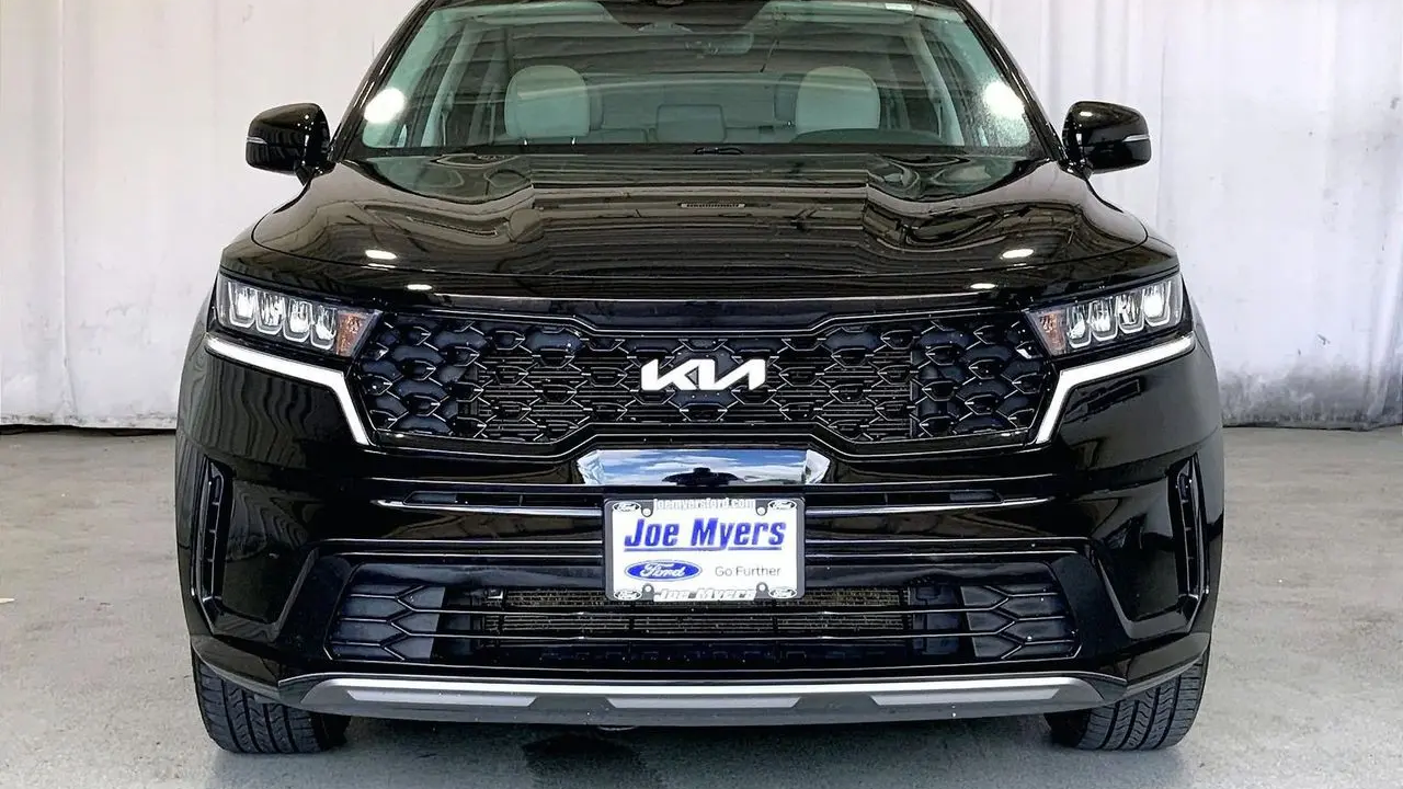 2023 Kia Sorento S