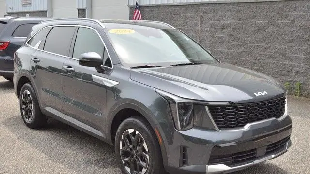 2024 Kia Sorento S