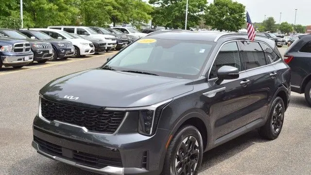 2024 Kia Sorento S