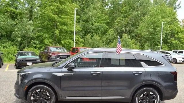 2024 Kia Sorento S