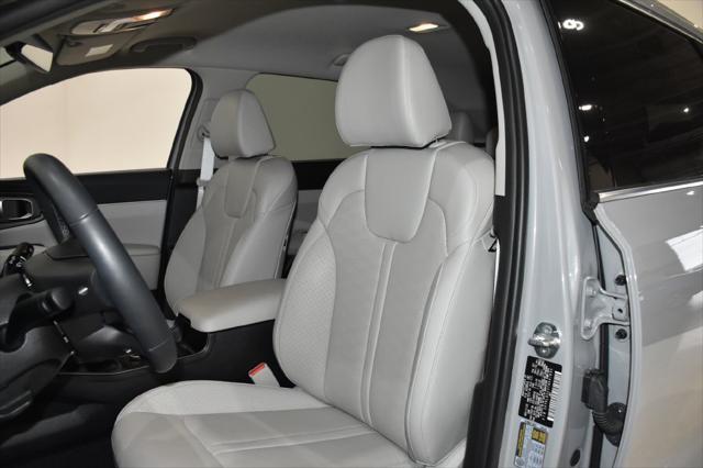 2026 Kia Sorento - $33,990