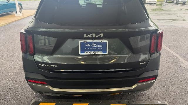 2024 Kia Sorento S