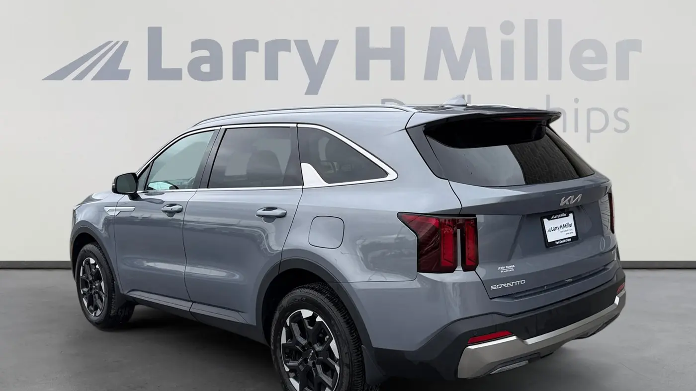 2025 Kia Sorento S