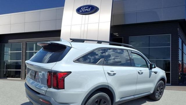 2023 Kia Sorento X-Line S