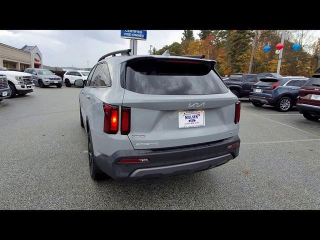 2023 Kia Sorento - $29,995