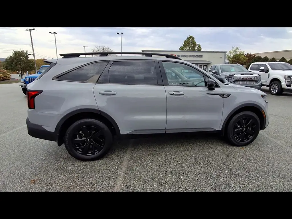 2023 Kia Sorento - $29,995