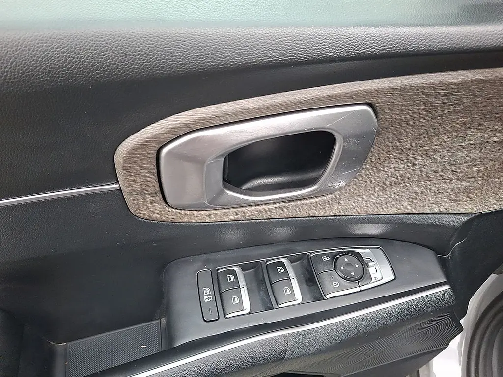 2023 Kia Sorento - $29,995