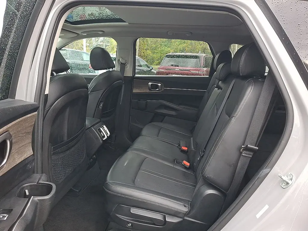 2023 Kia Sorento - $29,995
