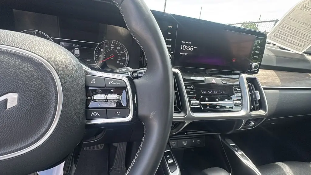 2023 Kia Sorento X-Line S