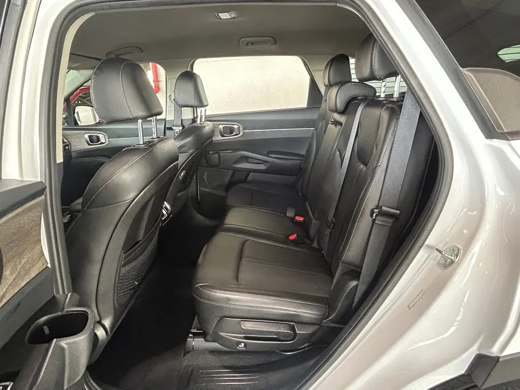 2023 Kia Sorento - $24,997