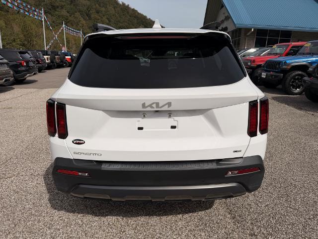 2023 Kia Sorento - $26,090