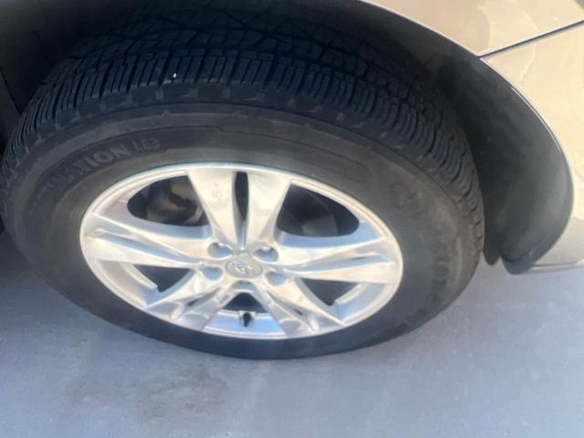 2012 Hyundai Santa Fe - $9,606