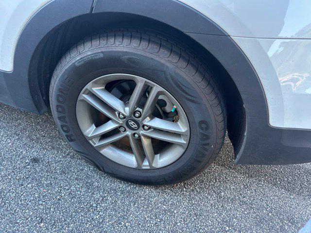 2017 Hyundai Santa Fe - $13,950