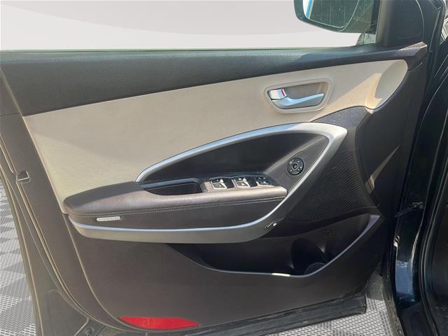 2016 Hyundai Santa Fe Sport - $10,900