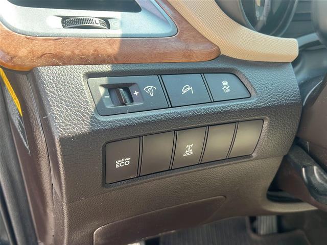 2016 Hyundai Santa Fe Sport - $10,900