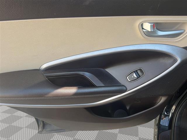 2016 Hyundai Santa Fe Sport - $10,900