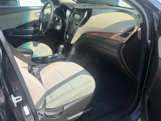 2016 Hyundai Santa Fe Sport - $10,900
