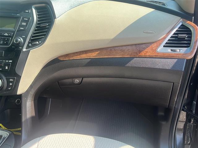 2016 Hyundai Santa Fe Sport - $10,900