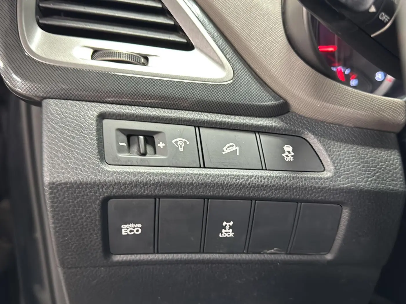 2015 Hyundai Santa Fe Sport - $4,498